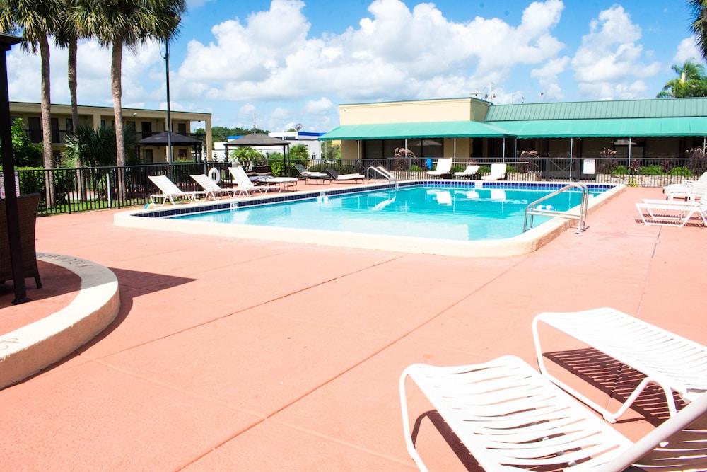 Winter Haven Gardens Inn מראה חיצוני תמונה