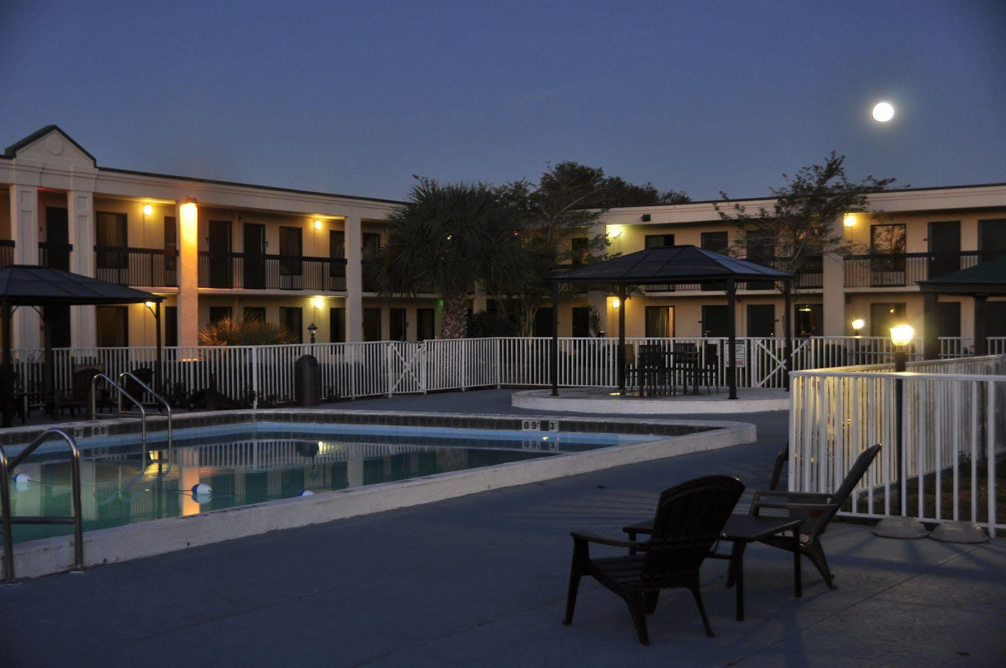 Winter Haven Gardens Inn מראה חיצוני תמונה